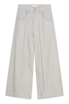 2b5f6d7e-b688-47fc-b188-7fbc9a70737e-Max