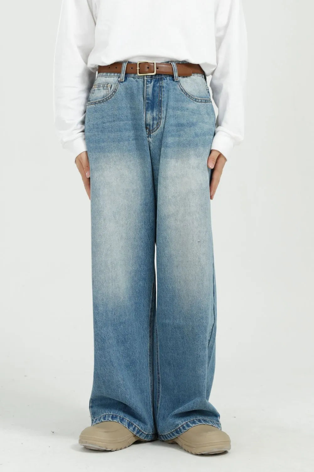 Wide Leg Jeans with Pockets Secondary image