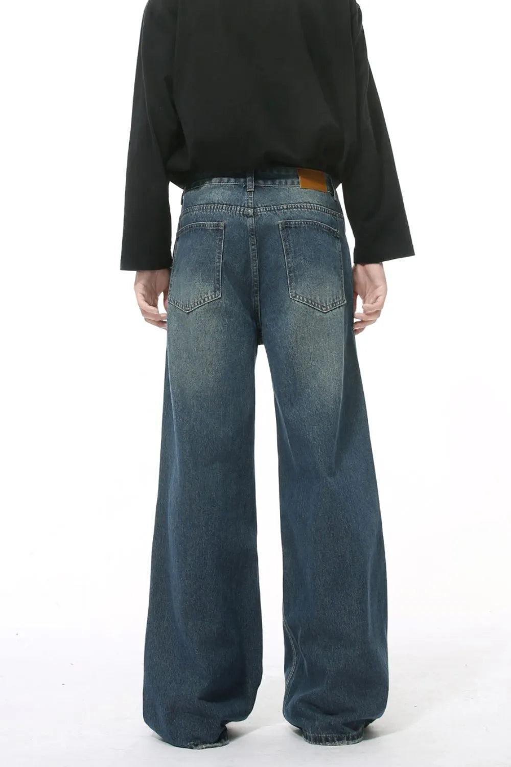 Wide Leg Pocketed Jeans Secondary image