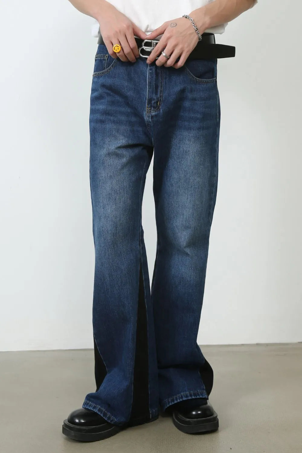Men's Contrast Bootcut Jeans with Pockets Secondary image