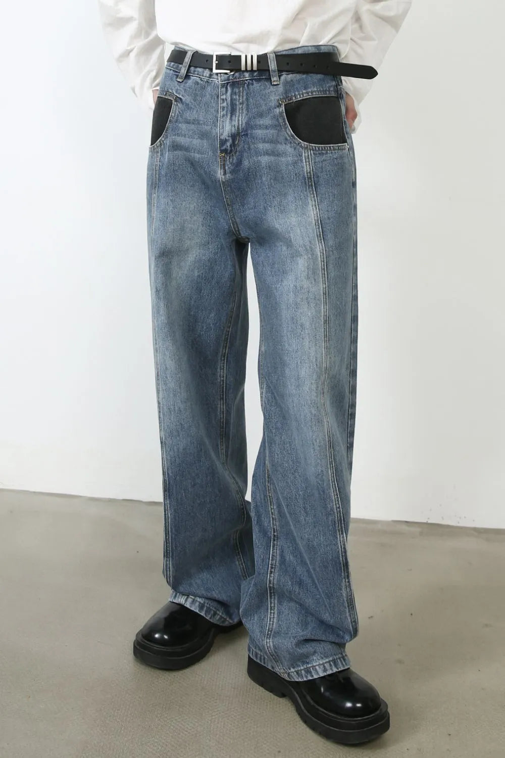 d651fac8-ea47-494e-930b-911f509eae7d-Max Main image