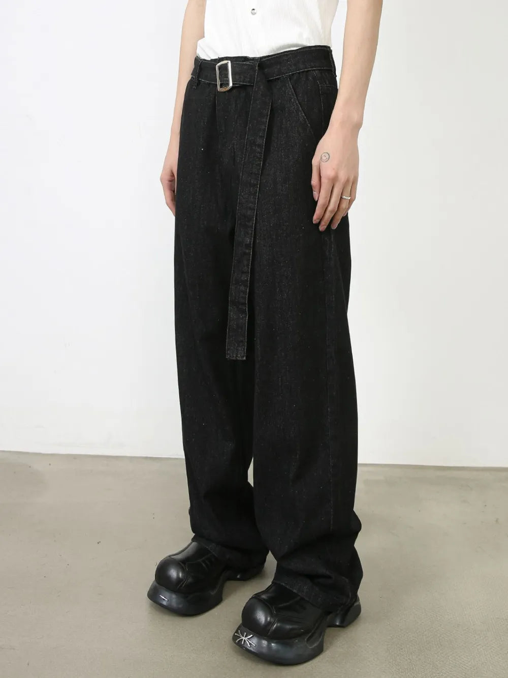 f82983a5-e0d4-4fc5-9bc0-feac0b1b35db-Max